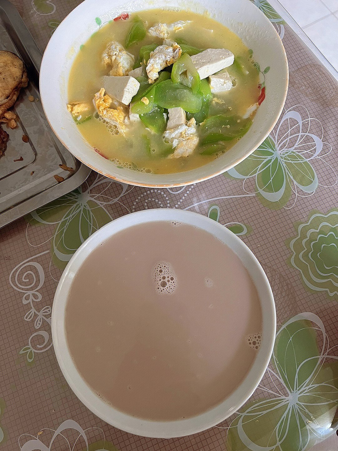 油桃晚餐:烤牌77肉饼77炒杏鲍菇