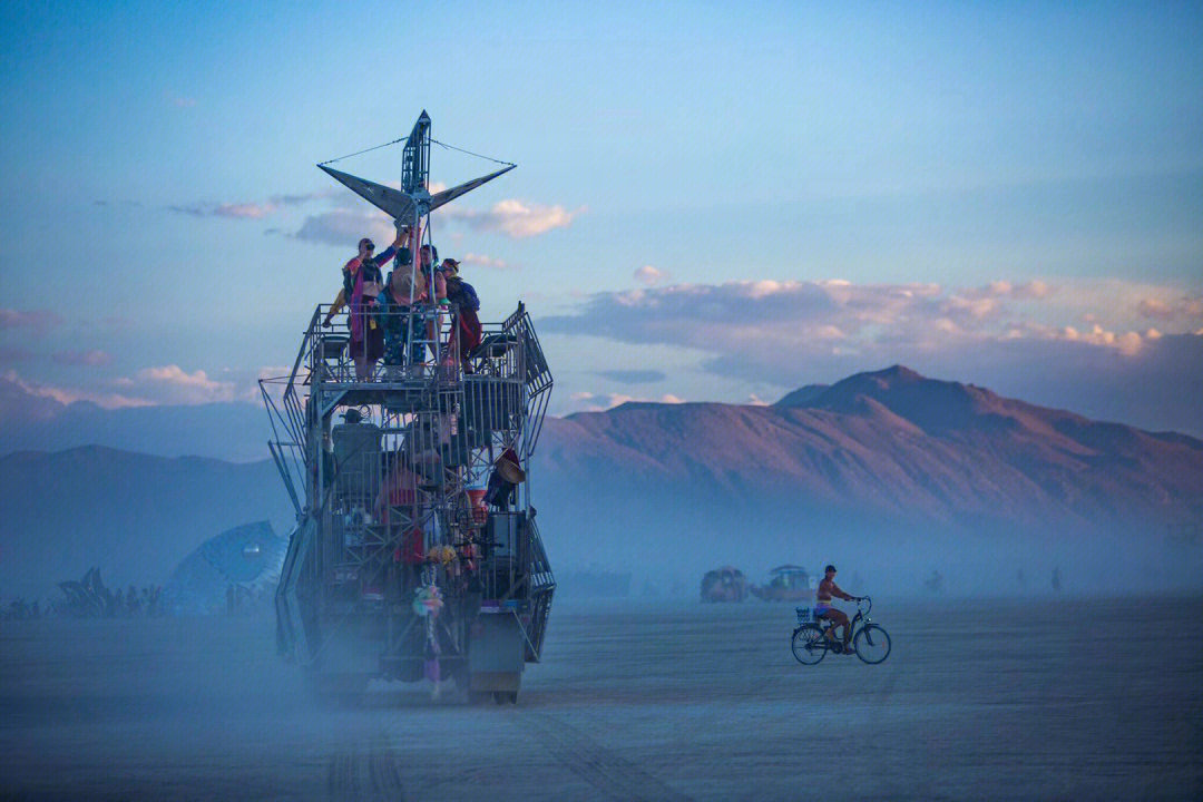 火人节burningman随想一篇