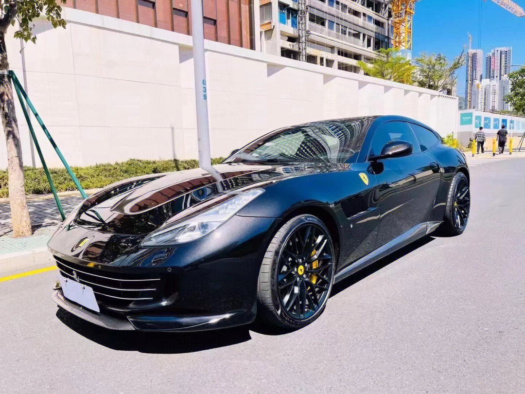 18年法拉利gtc4 lusso ,24万公里,车衣,殿堂级v12发动机