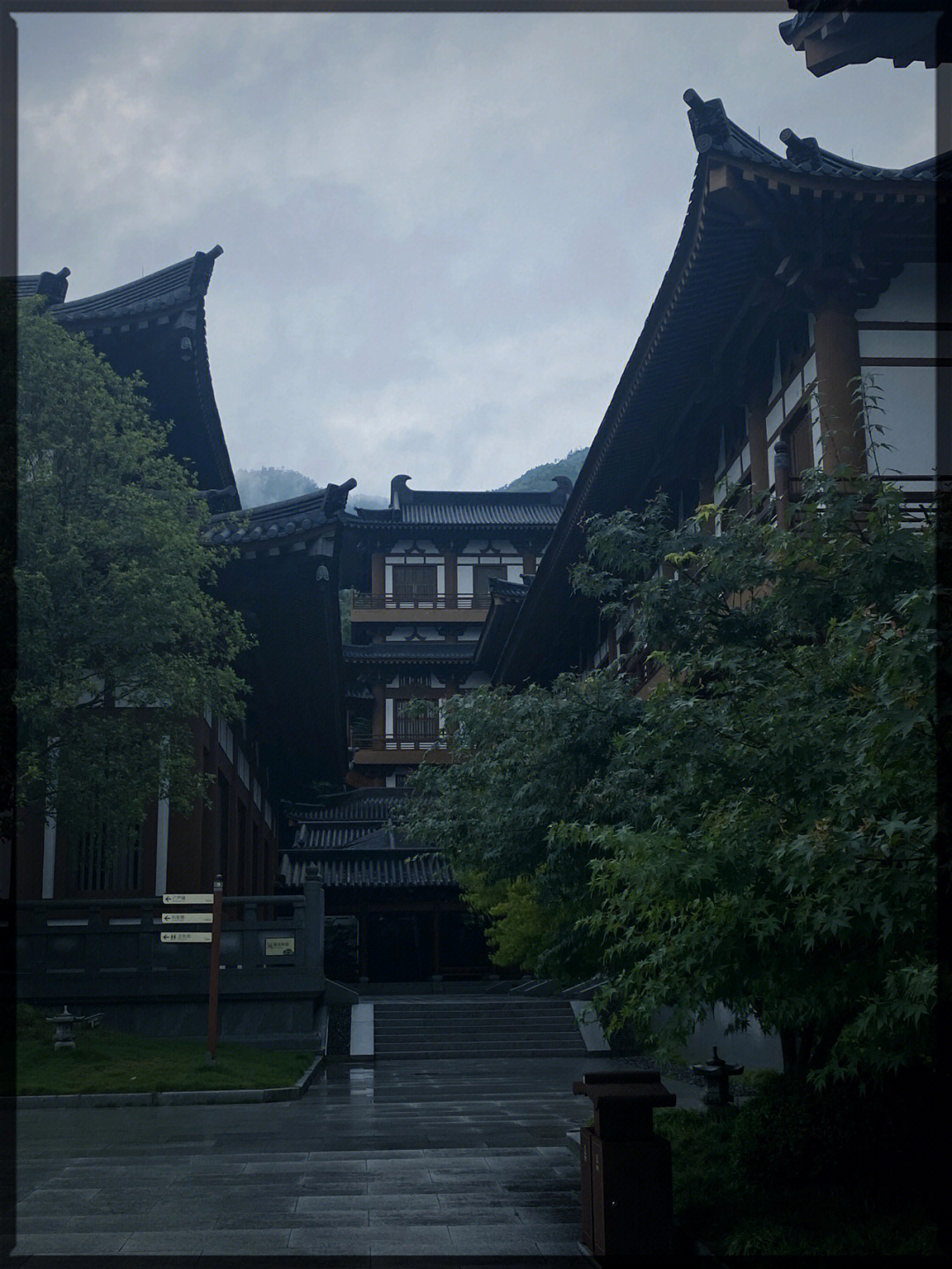 雨中安福寺