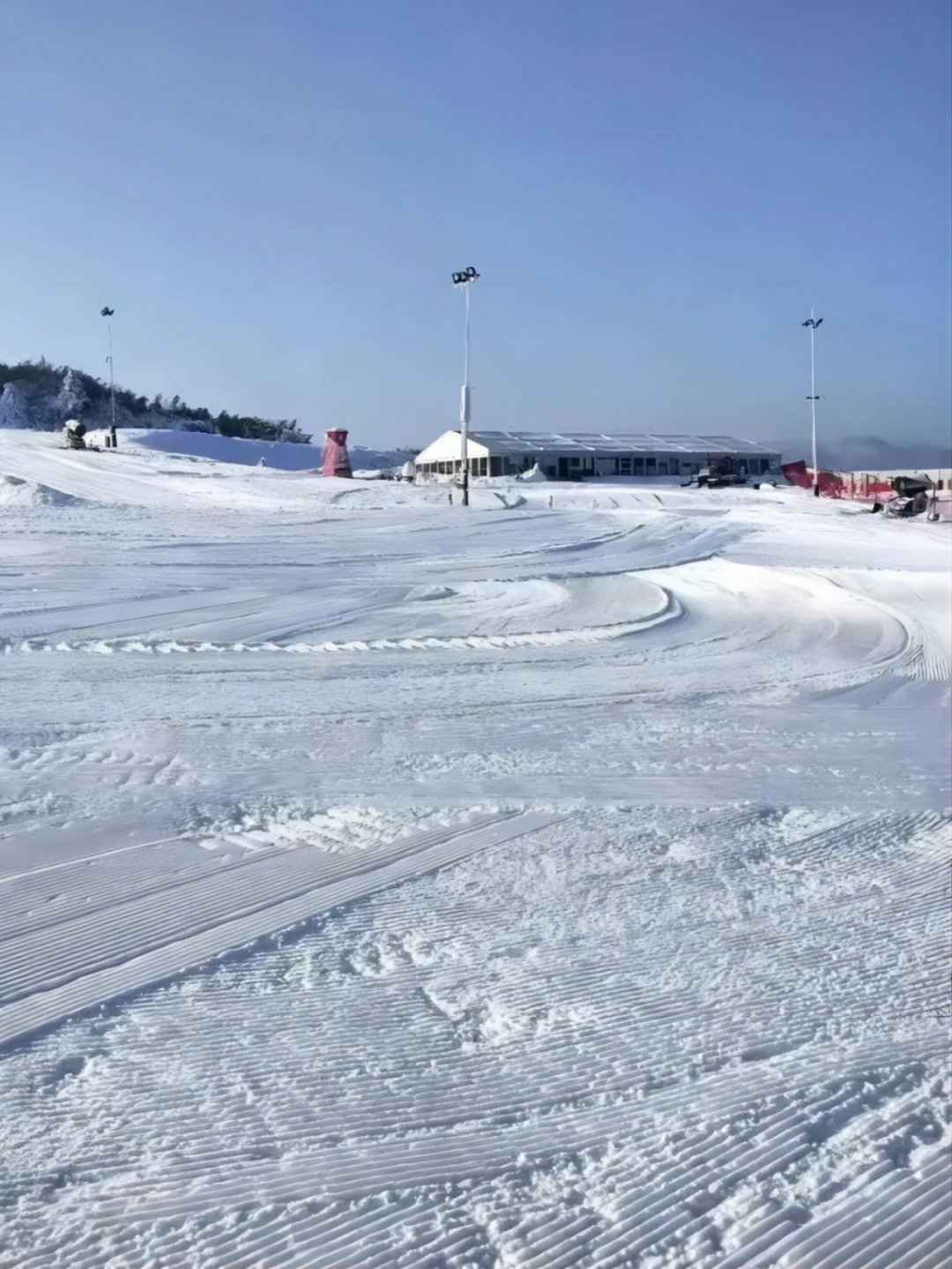 关于滑雪场166观音堂滑雪场在安吉江南天池