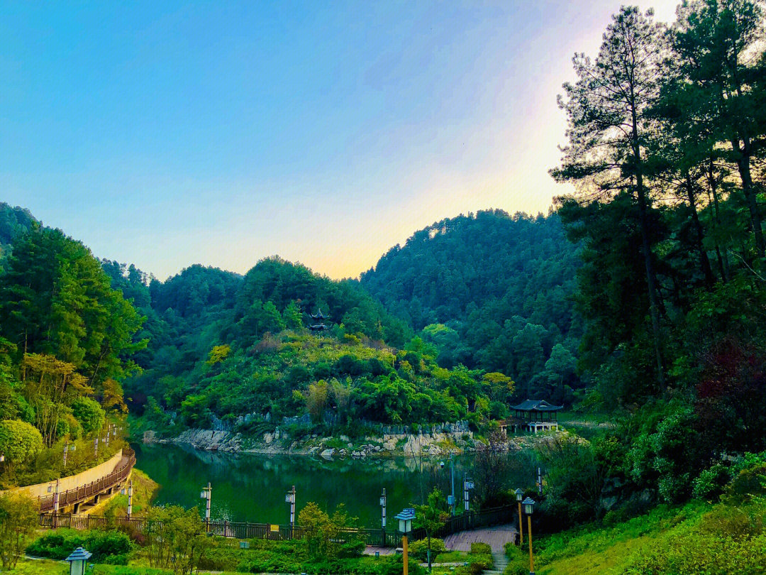 贵州都匀免费景点青云湖森林公园
