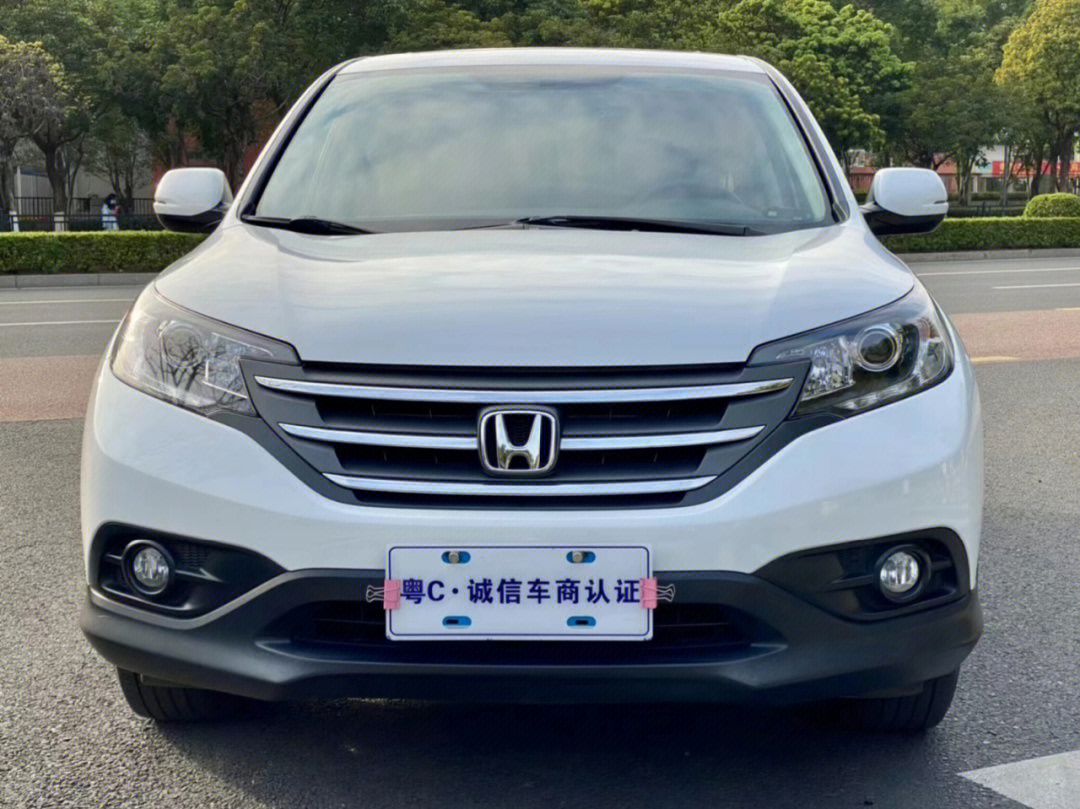 到店:14年本田 cr-v 2.4l 四驱豪华版,一手车行驶9.6万公里