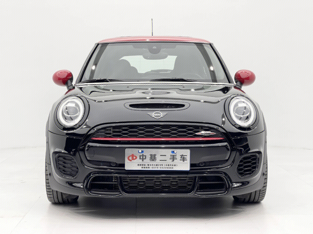 宝马mini jcw 2.0t,9910w开走