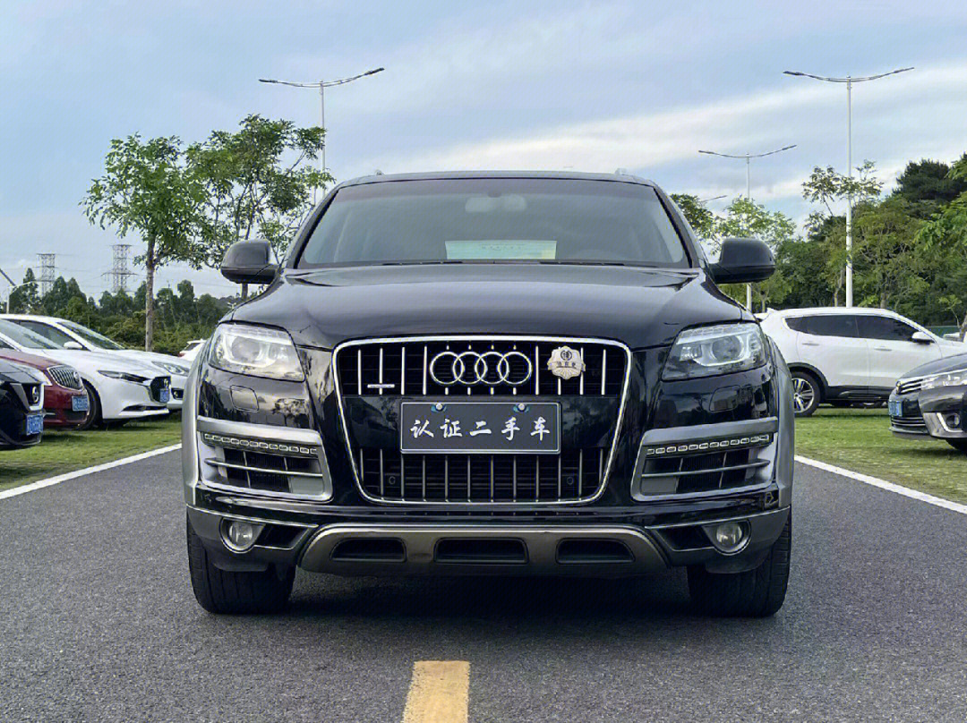 奥迪q72014款40tfsi越野型67676767