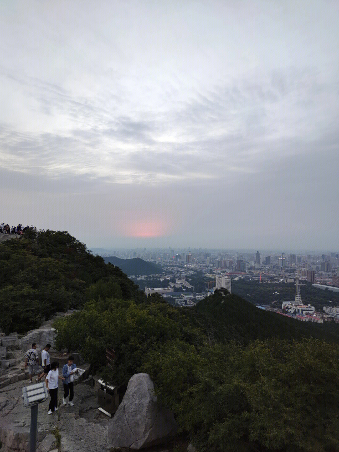 千佛山山顶图片图片