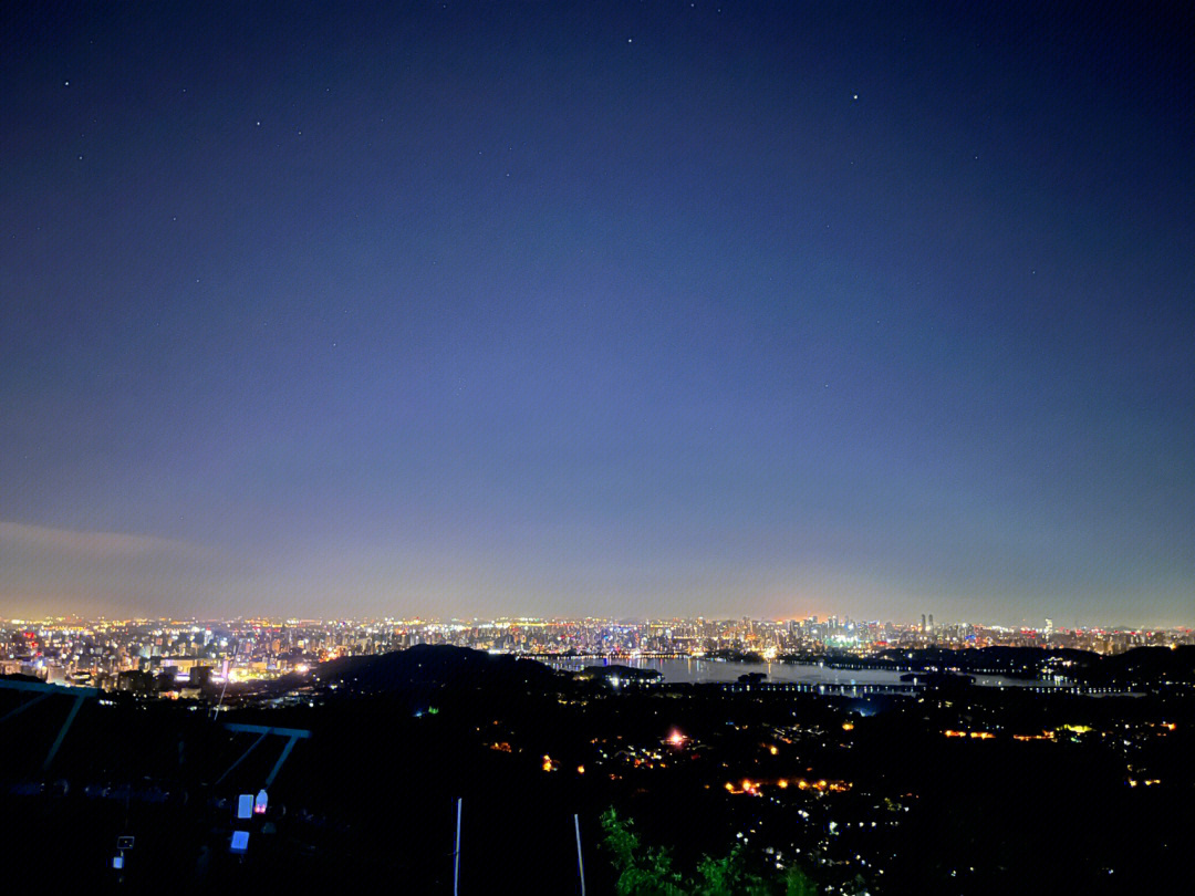 北京山顶看夜景开车图片