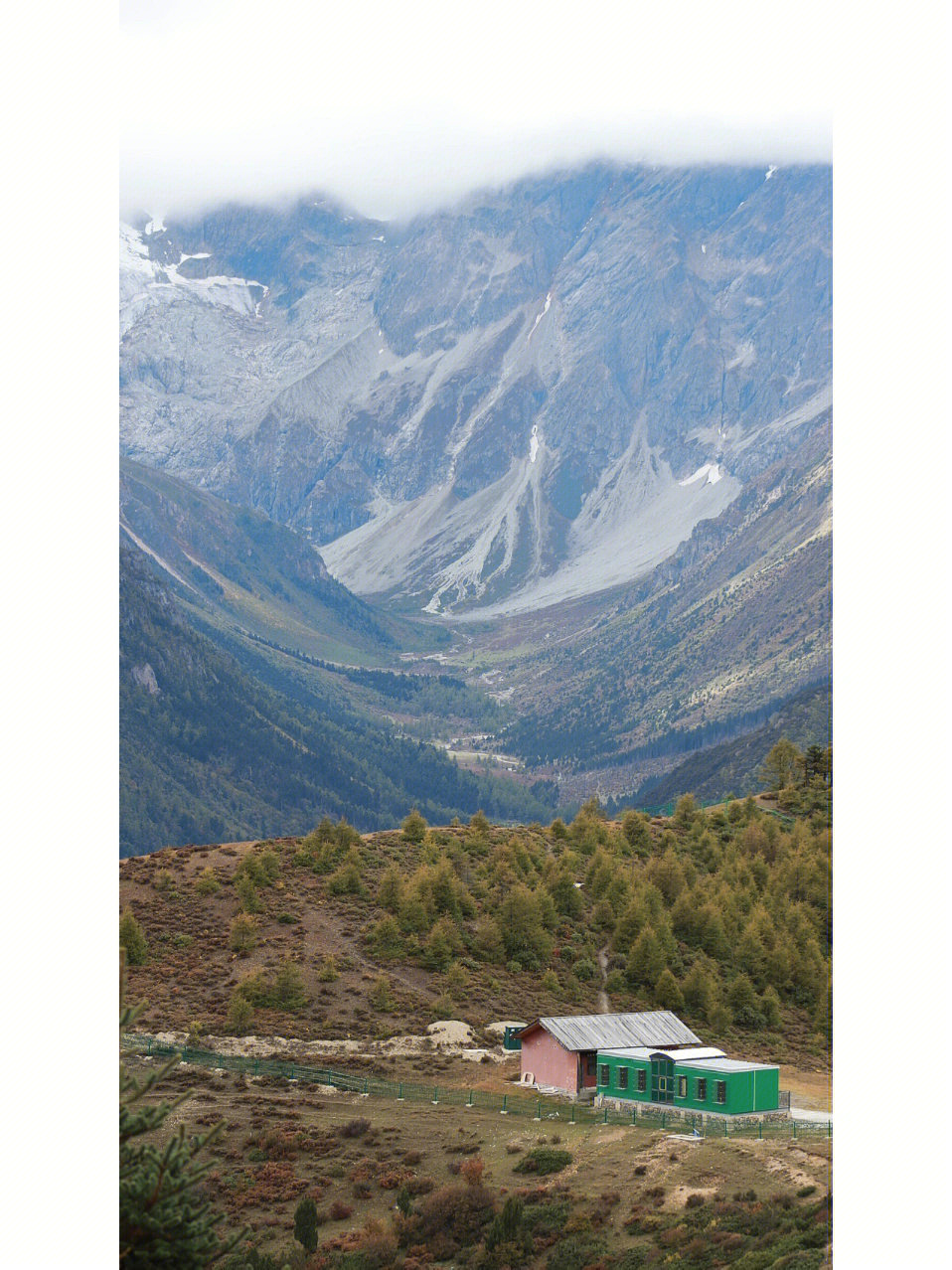 香格里拉大雪山垭口图片