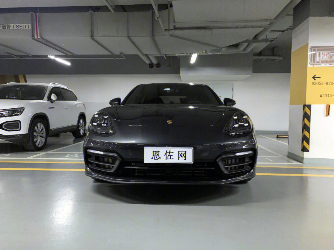 保时捷panamera60火山灰黑红