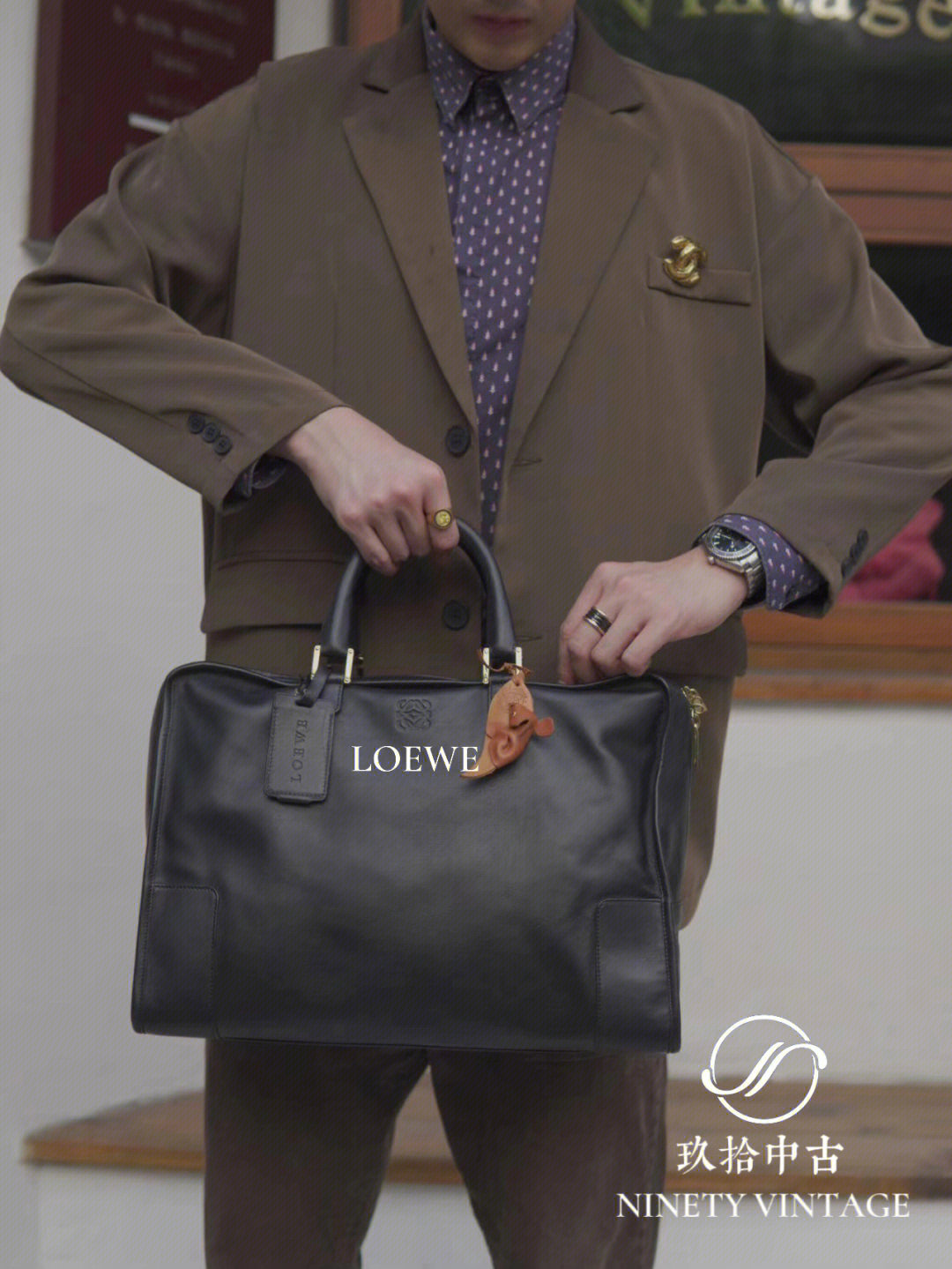 loewe男包价格及图片图片