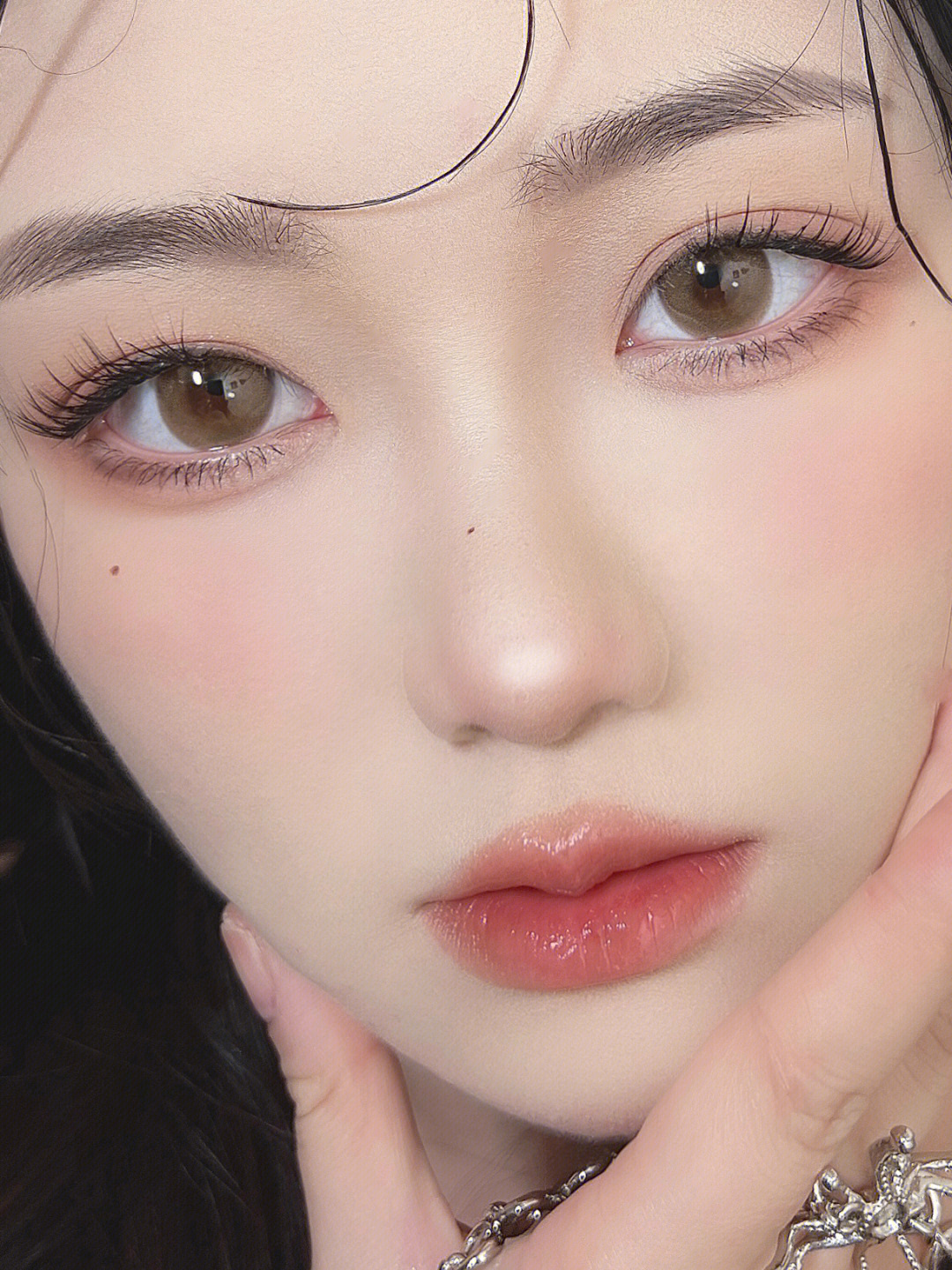 琥珀色瞳孔 中国人图片