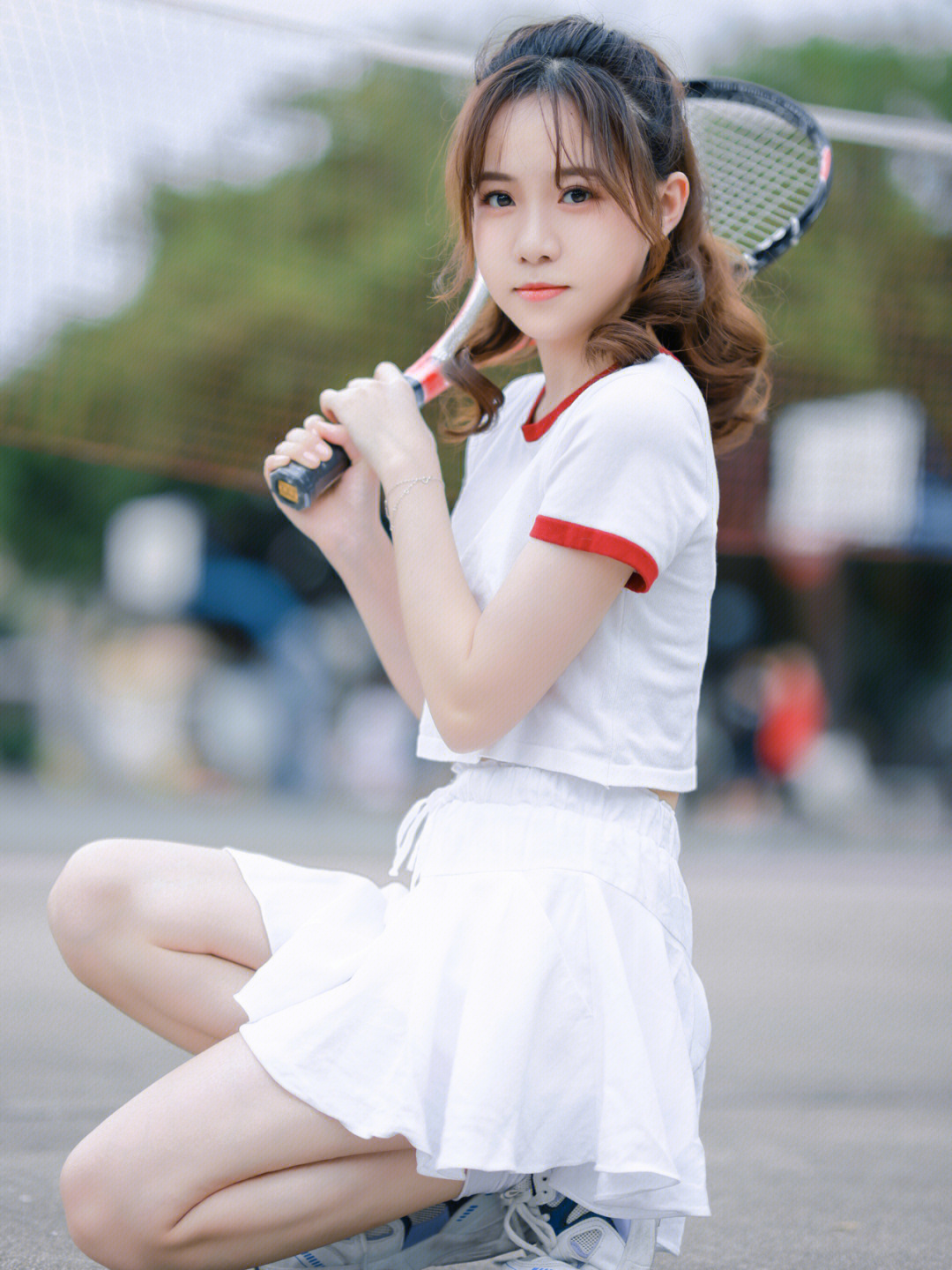 网球少女十四岁图片