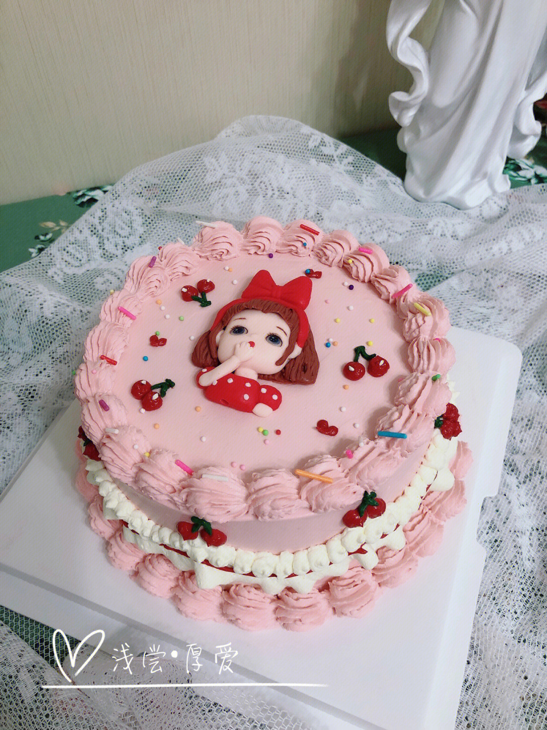 草莓女孩生日蛋糕