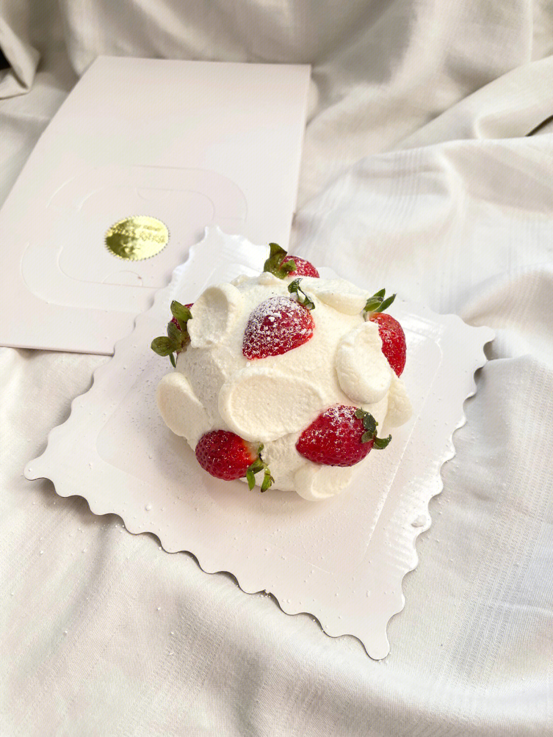 小草莓蛋糕图片真实图片