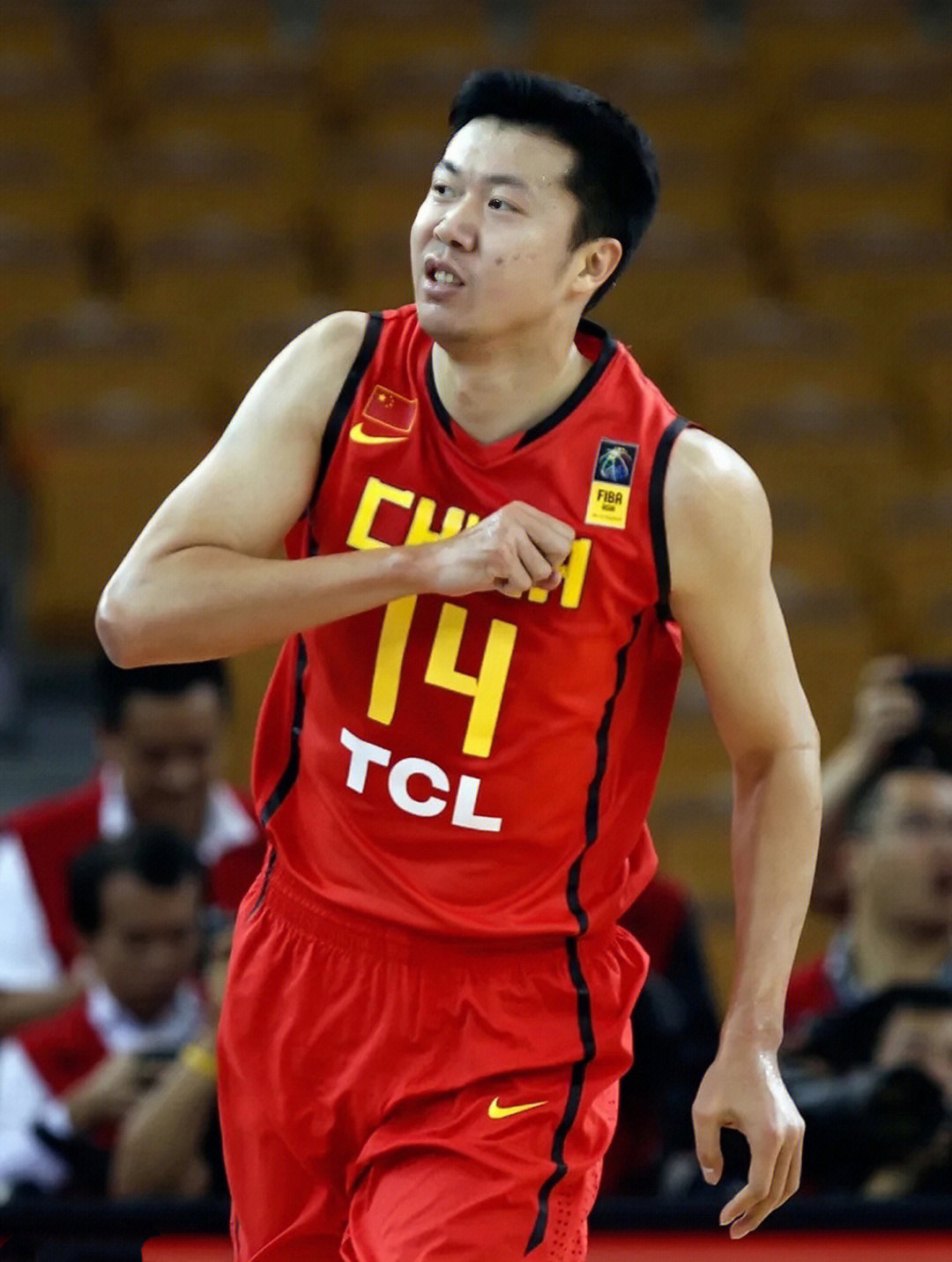 追风少年!王治郅nba选秀报告