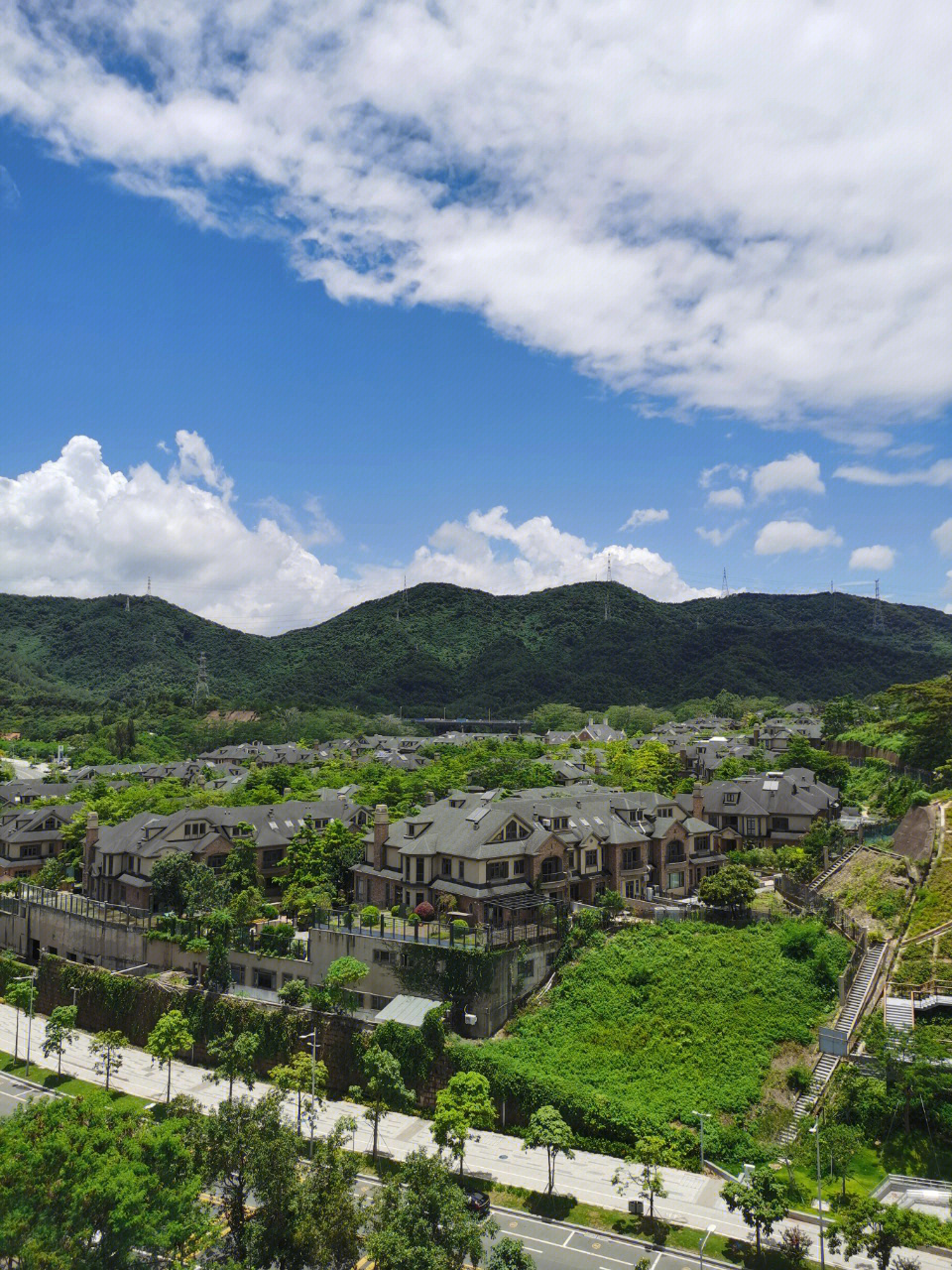 莱蒙水榭山最优质联排别墅五层带花园景观好