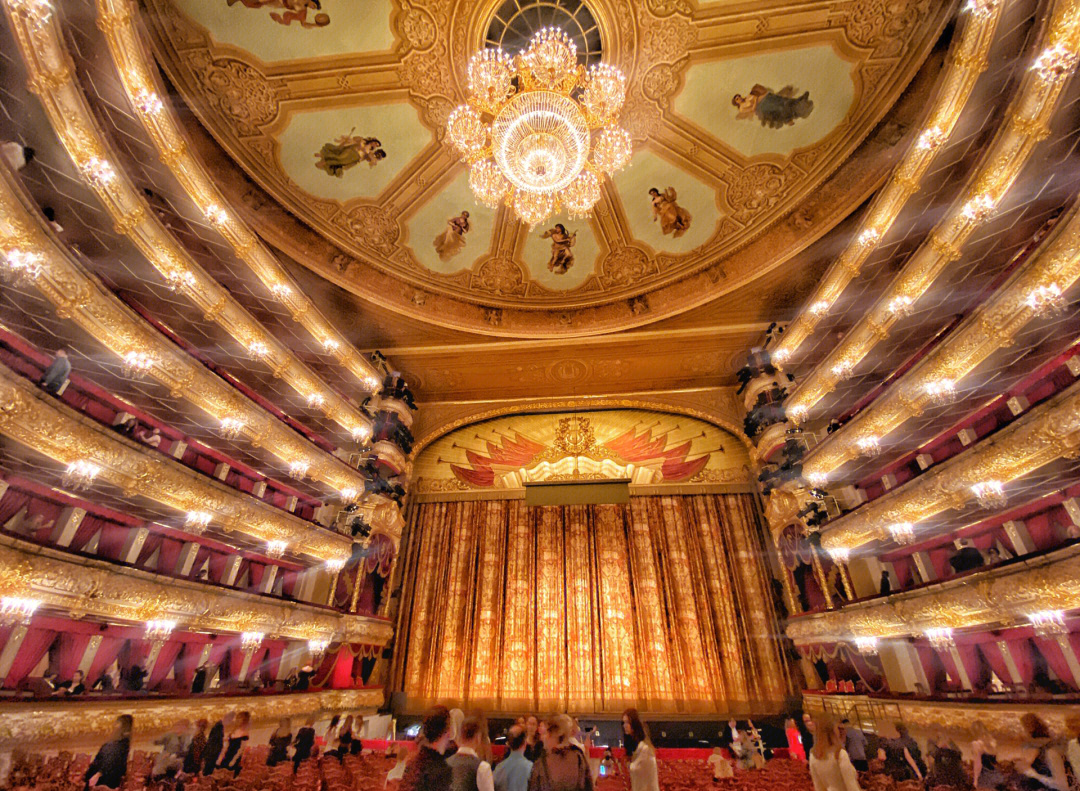 在莫斯科大剧院的贝多芬厅听室内乐音乐会