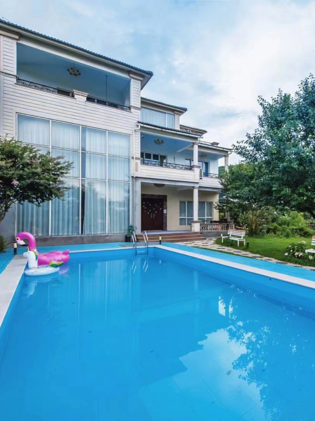 北京带私家泳池的别墅图片