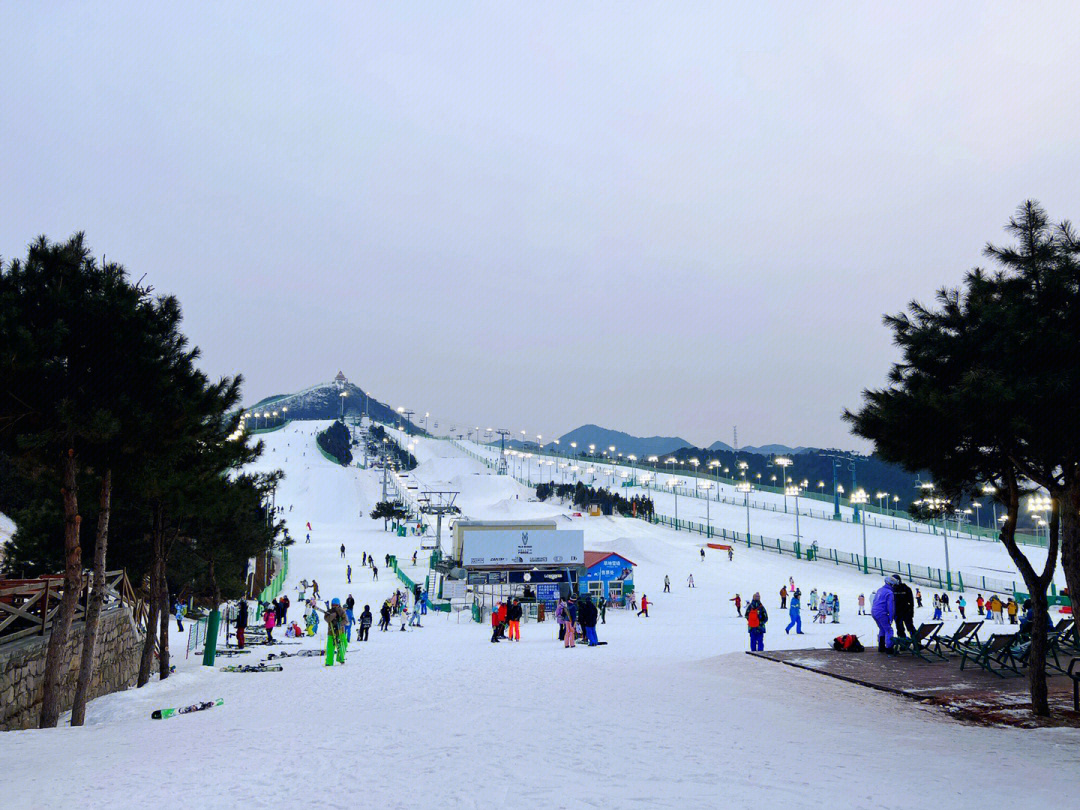 唐山南湖滑雪场图片图片