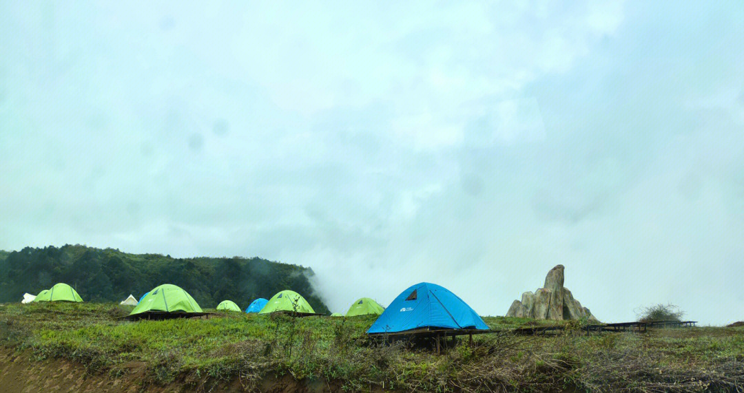 不出川的绝美露营地—汉源湖边