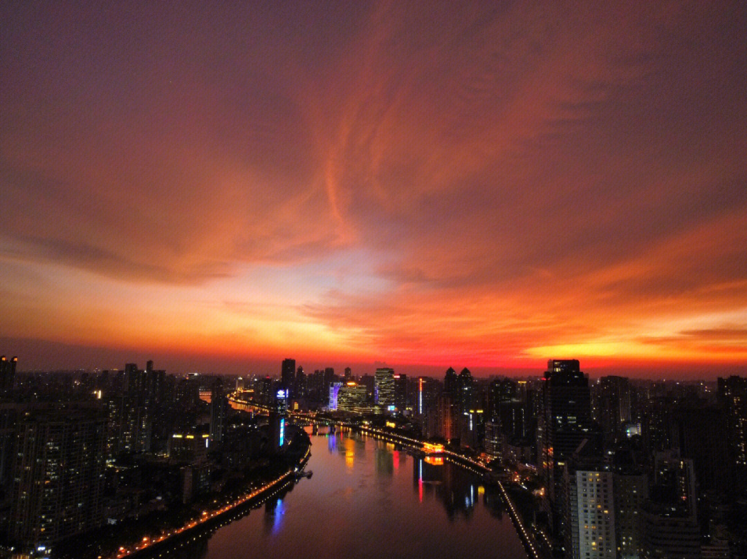 今日广州台风前的落日