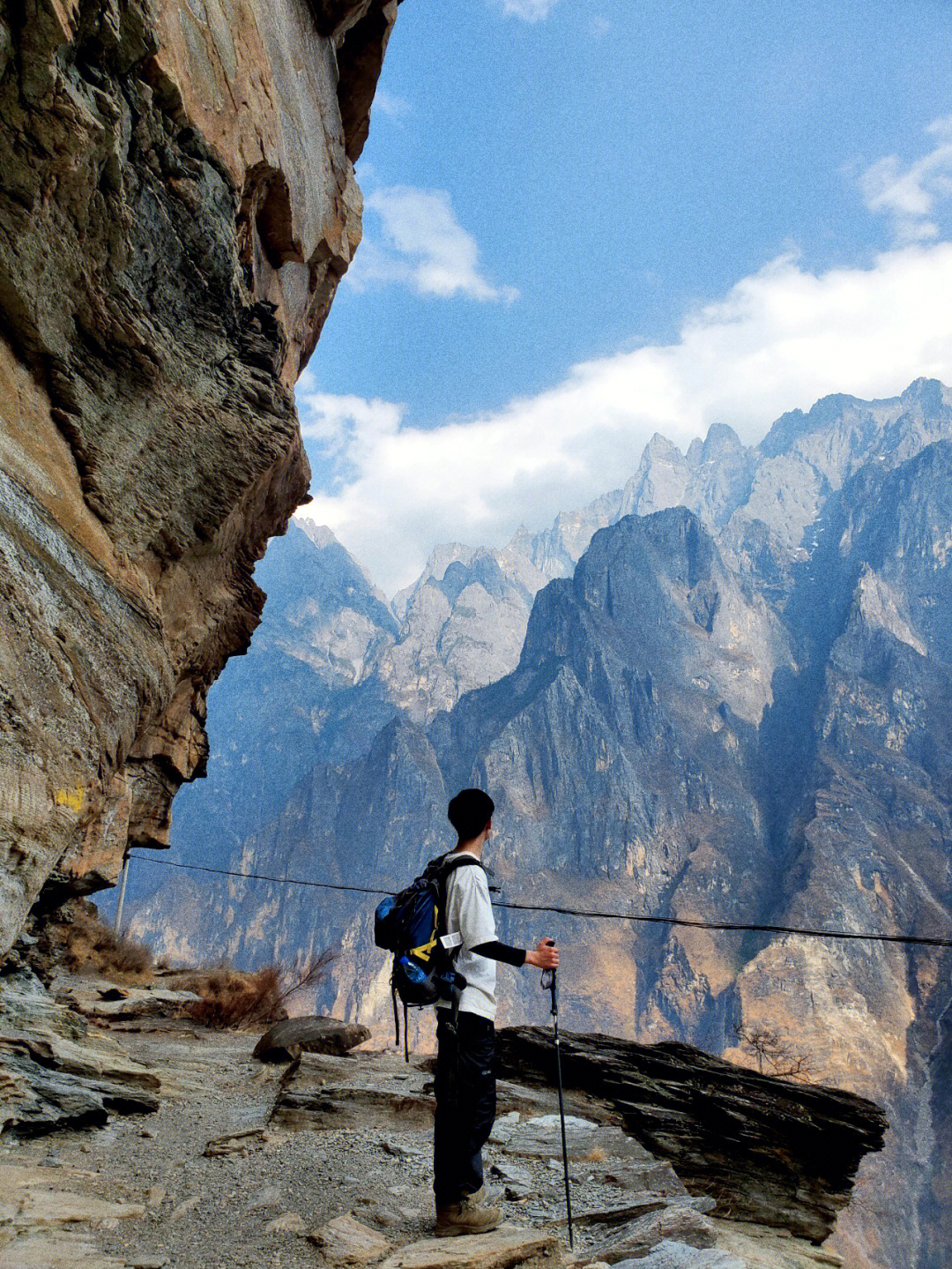 虎跳峡徒步图片