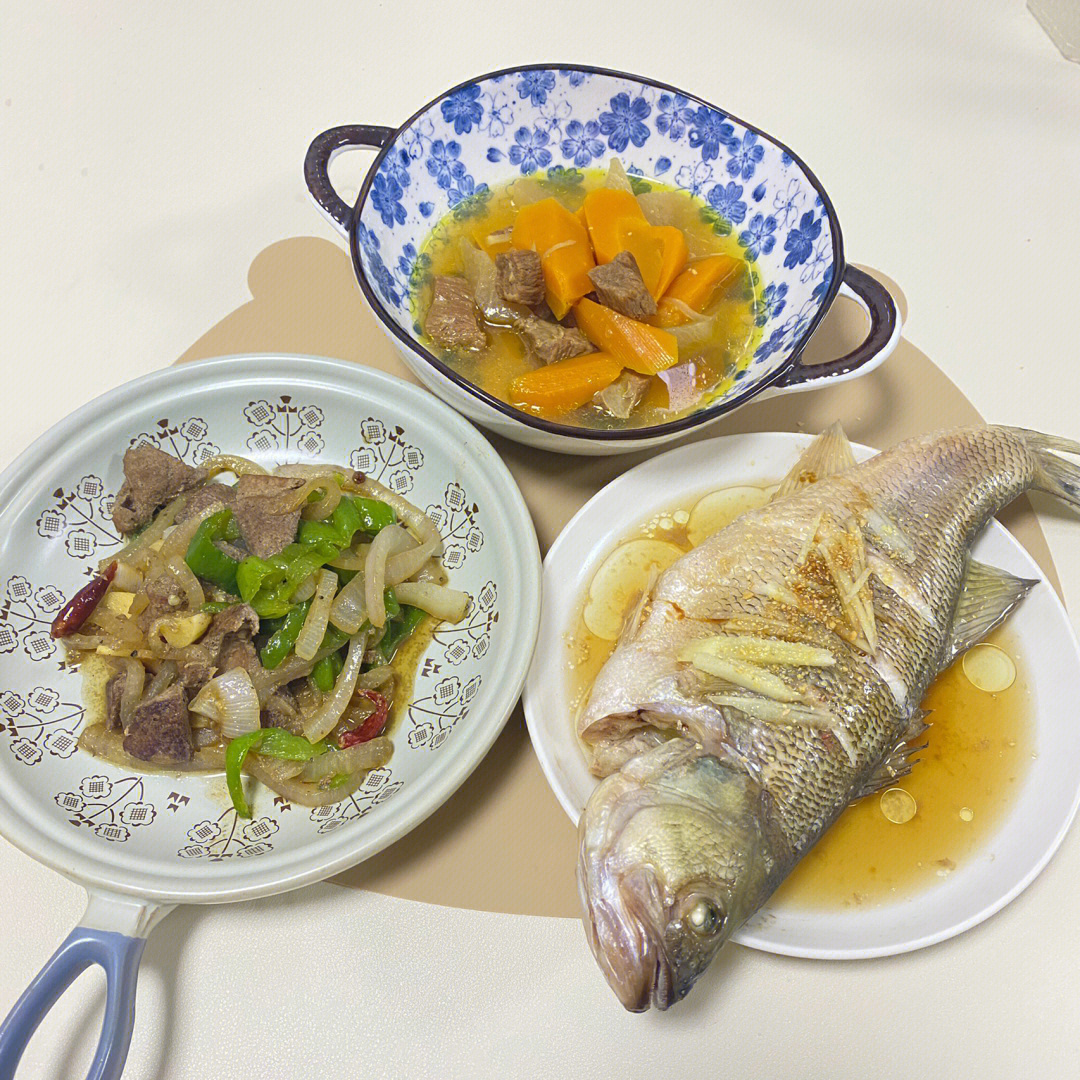 萝卜炖鲈鱼图片