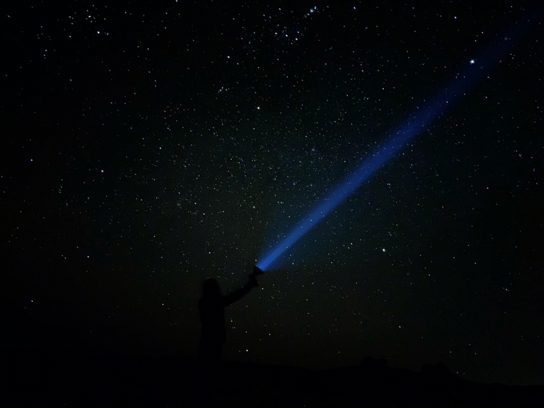 星空满天温肆图片