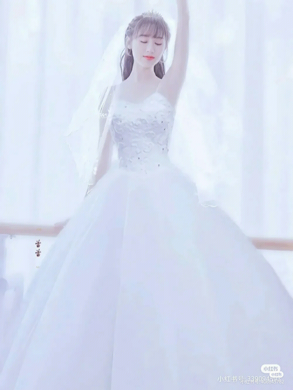 袁冰妍穿婚纱的照片图片