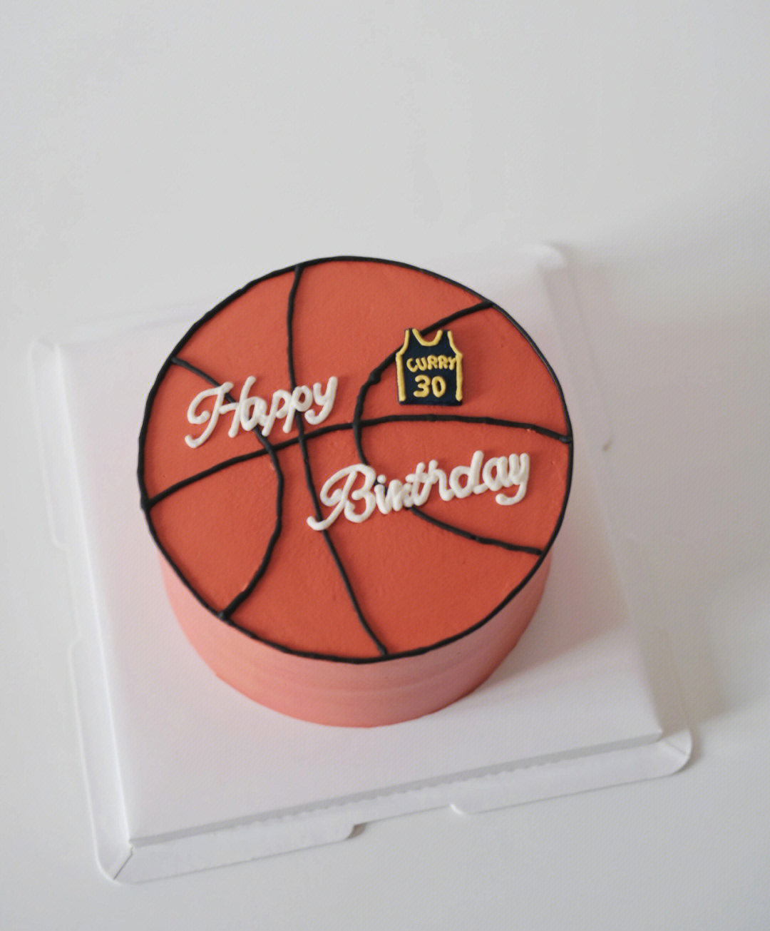 6寸篮球手绘蛋糕