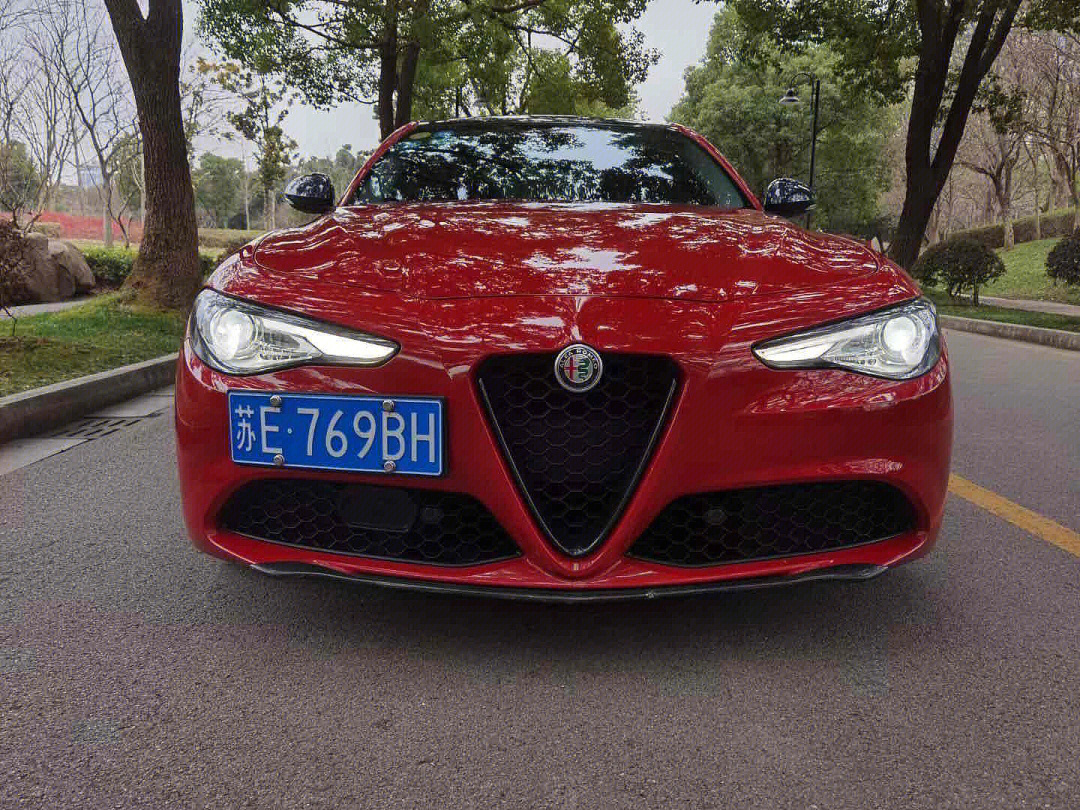 新到2018年阿尔法罗密欧giulia20t280