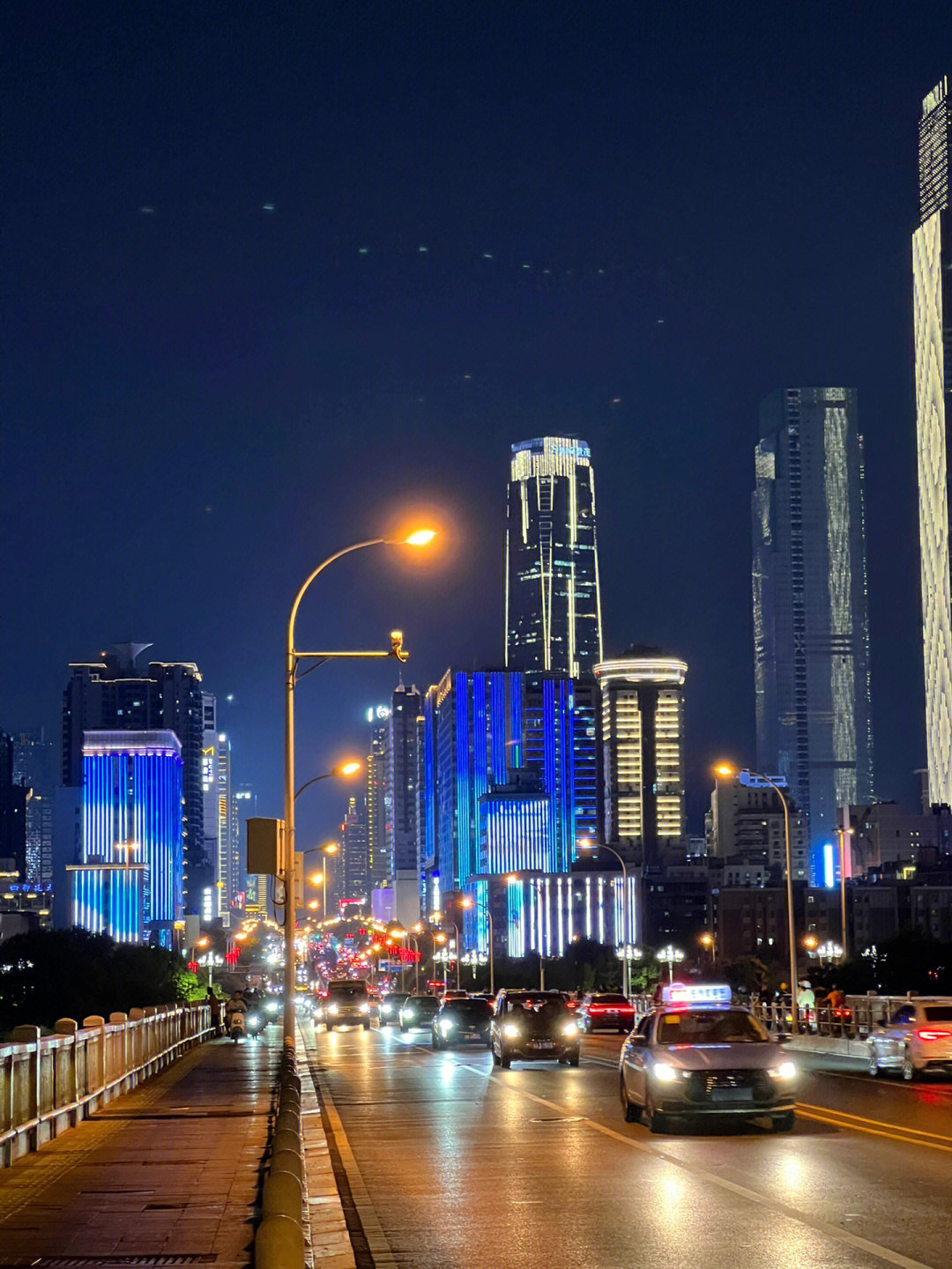 长沙橘子洲大桥上拍的夜景