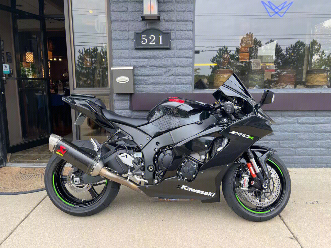 kawasakizx10ryamahar1