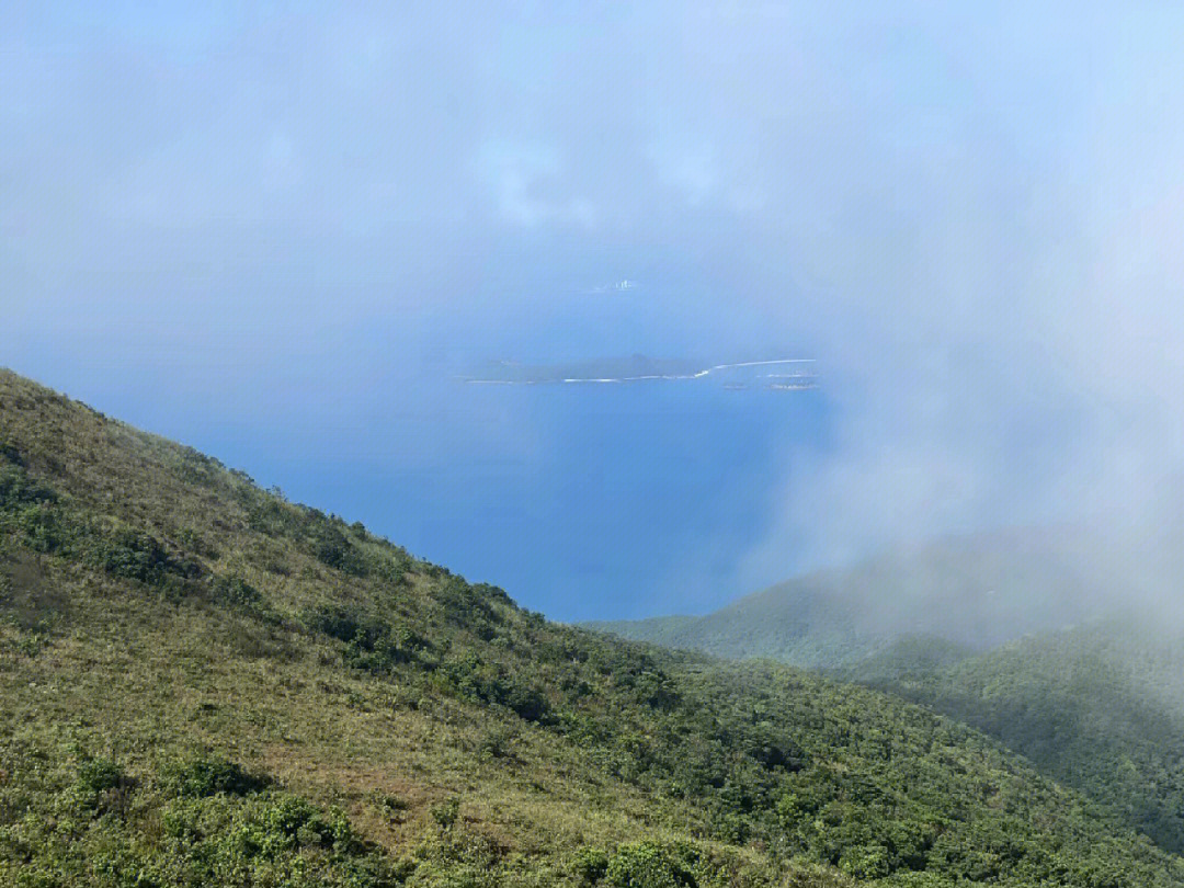 越岭又翻山藏机图图片