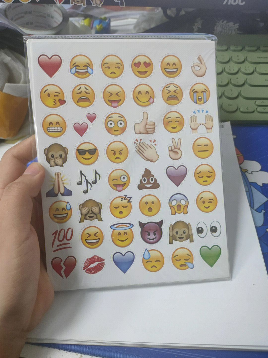免费领取emoji表情贴纸