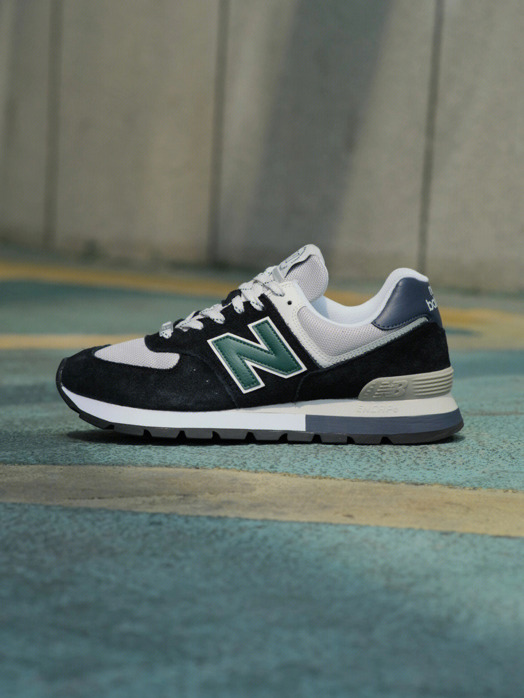 宝藏复古跑鞋nb574rugged黑绿