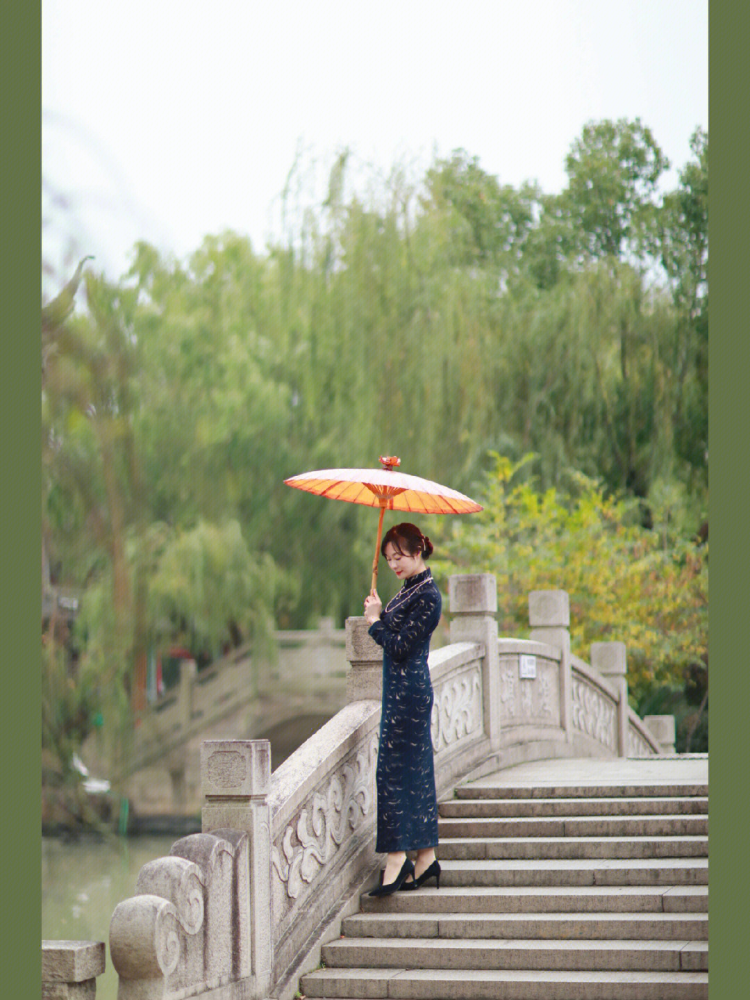 江南雨巷烟雨旗袍女子图片