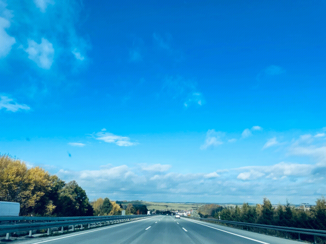 德国高速公路沿途的风景04