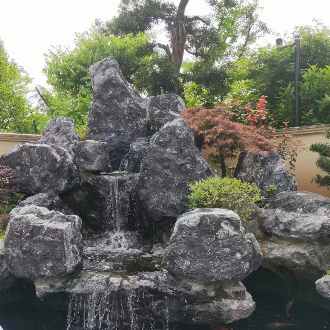 日式庭院黑山石假山流水造景