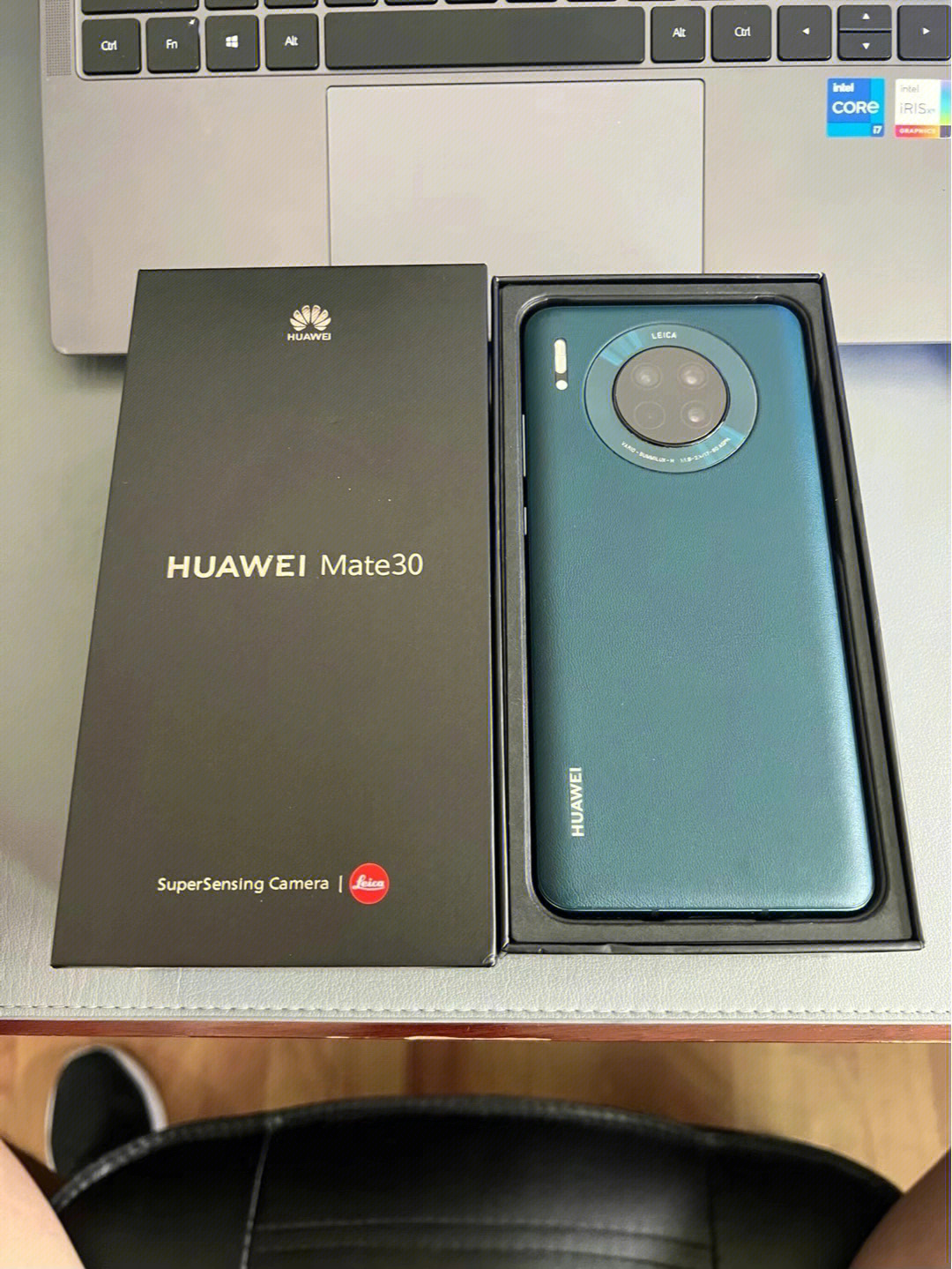 华为mate30