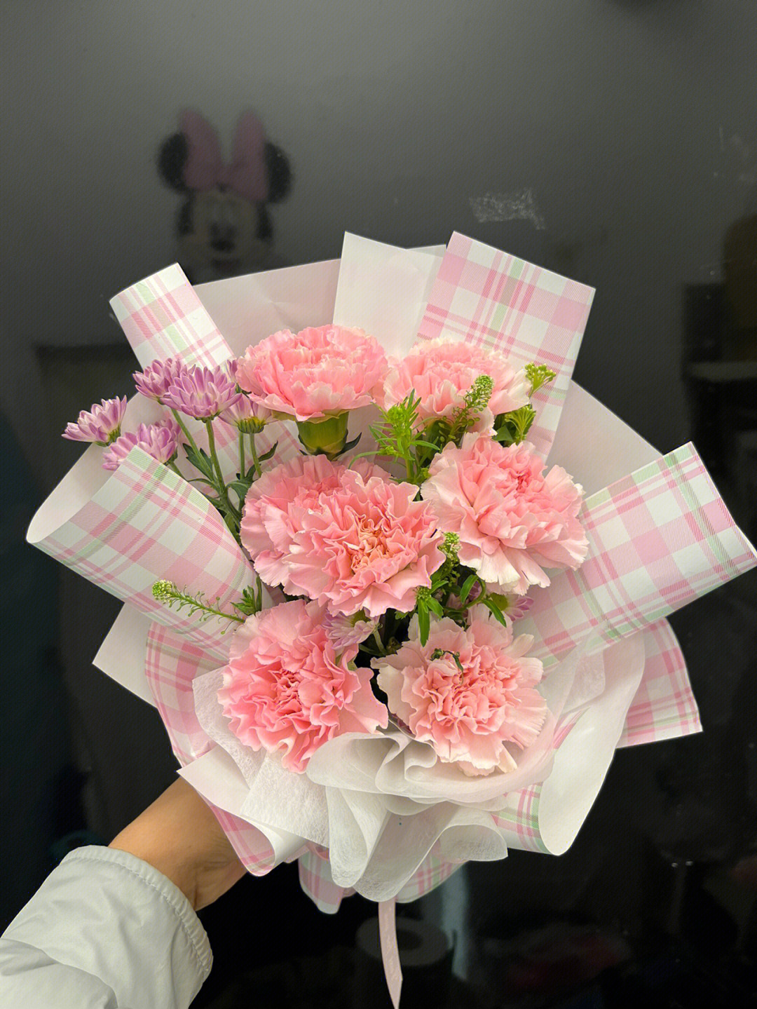 38妇女节女神节康乃馨鲜花束橱窗提盒团购