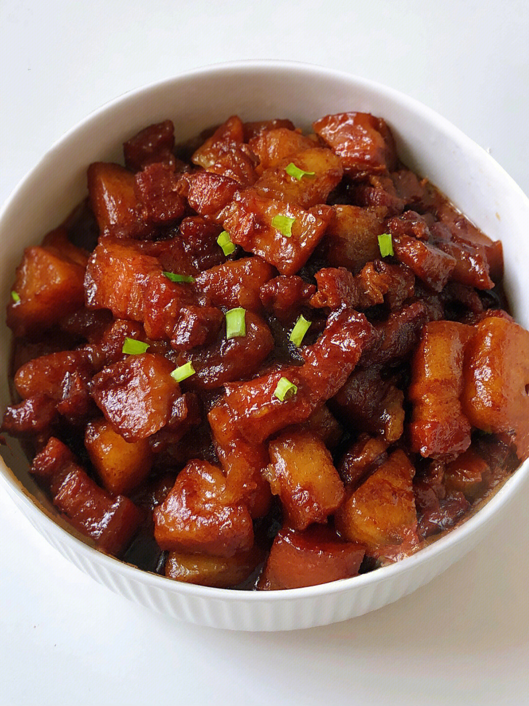 土豆焖红烧肉 五花肉图片