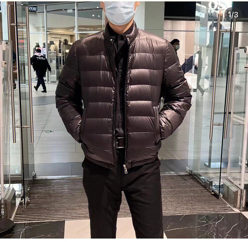 prada milano羽绒服图片