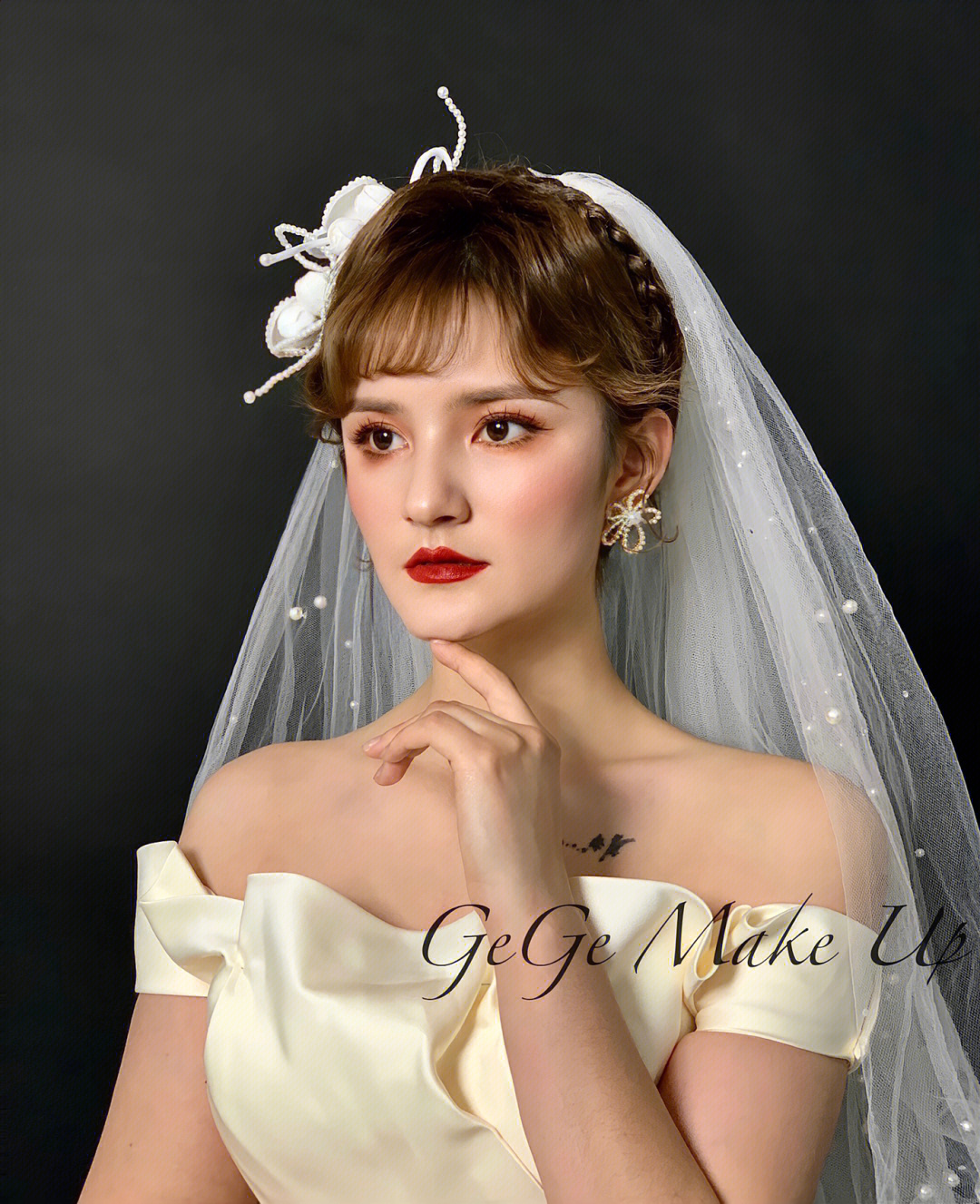 短发新娘造型婚纱照图片