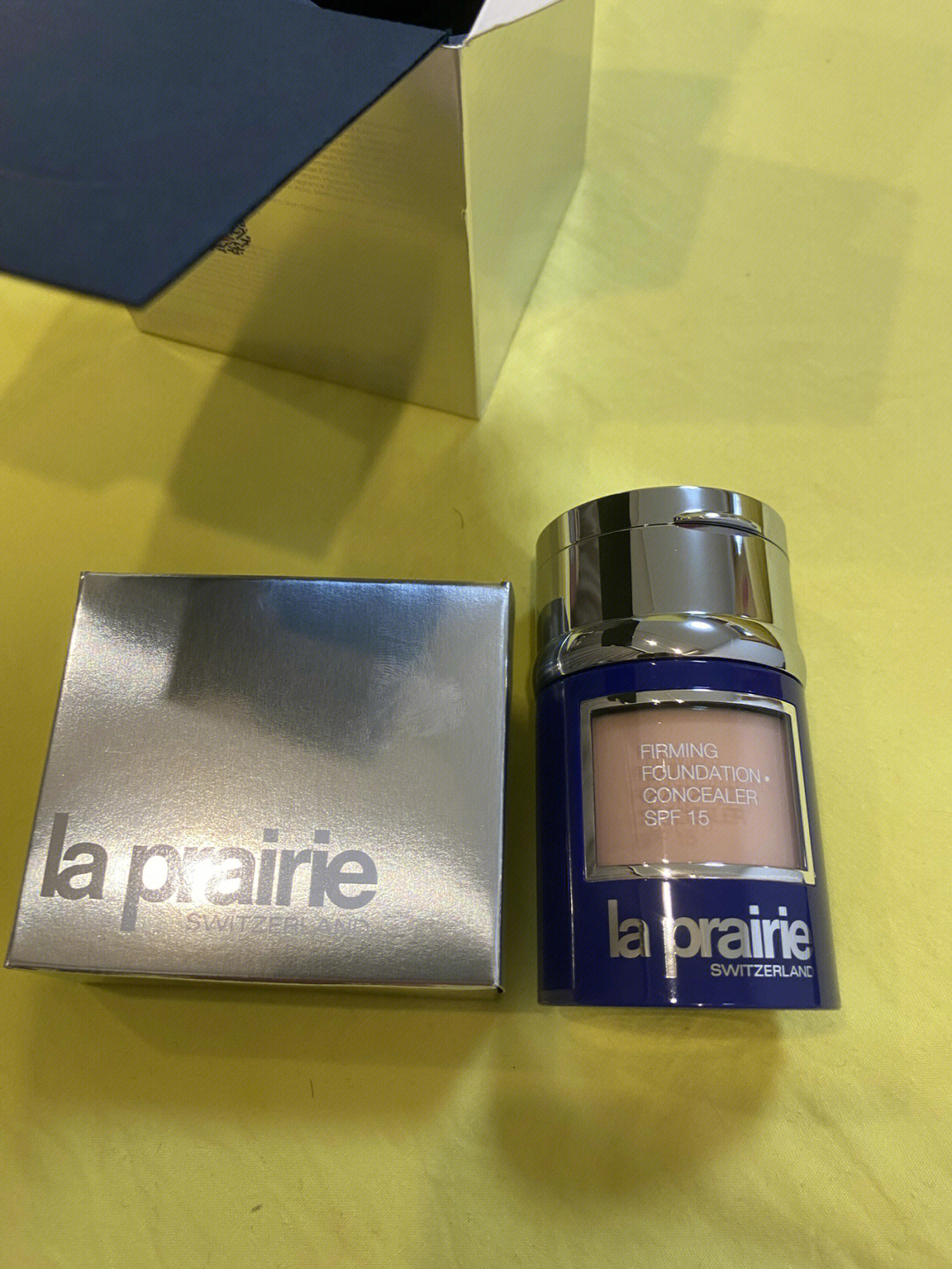 laprairie莱珀妮粉底液