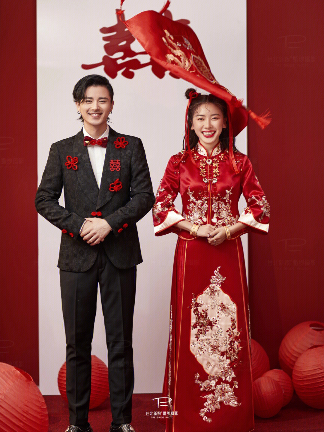 但很出众出品:台北新娘婚纱摄影拍摄地:宜宾中式婚纱照喜庆而中式简单