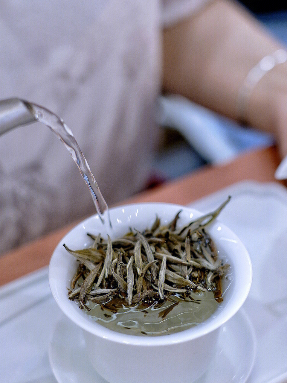 厦门茶博会推荐白茶品牌—闽翁白茶白茶喝闽翁,贵气自然来.