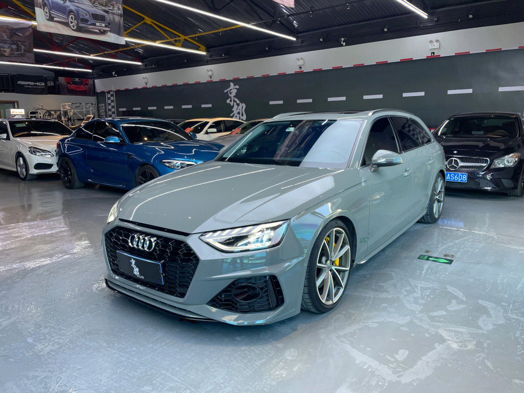 奥迪 a4 avant 先锋派 40tfsi 时尚动感型【登记日期】2021年3月