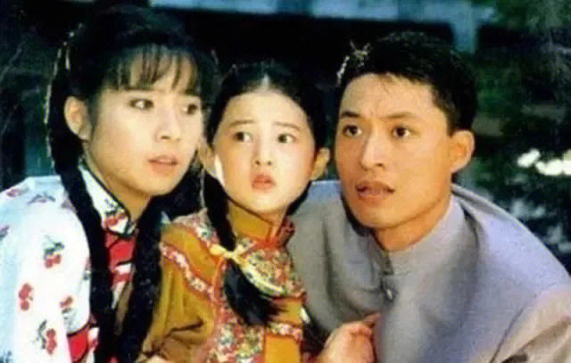 1992年《青青河边草》电视剧首次在台湾公映,随之火遍全国,剧中女主