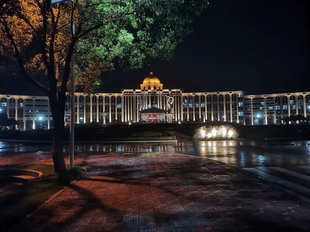 江西服装学院大门照片图片